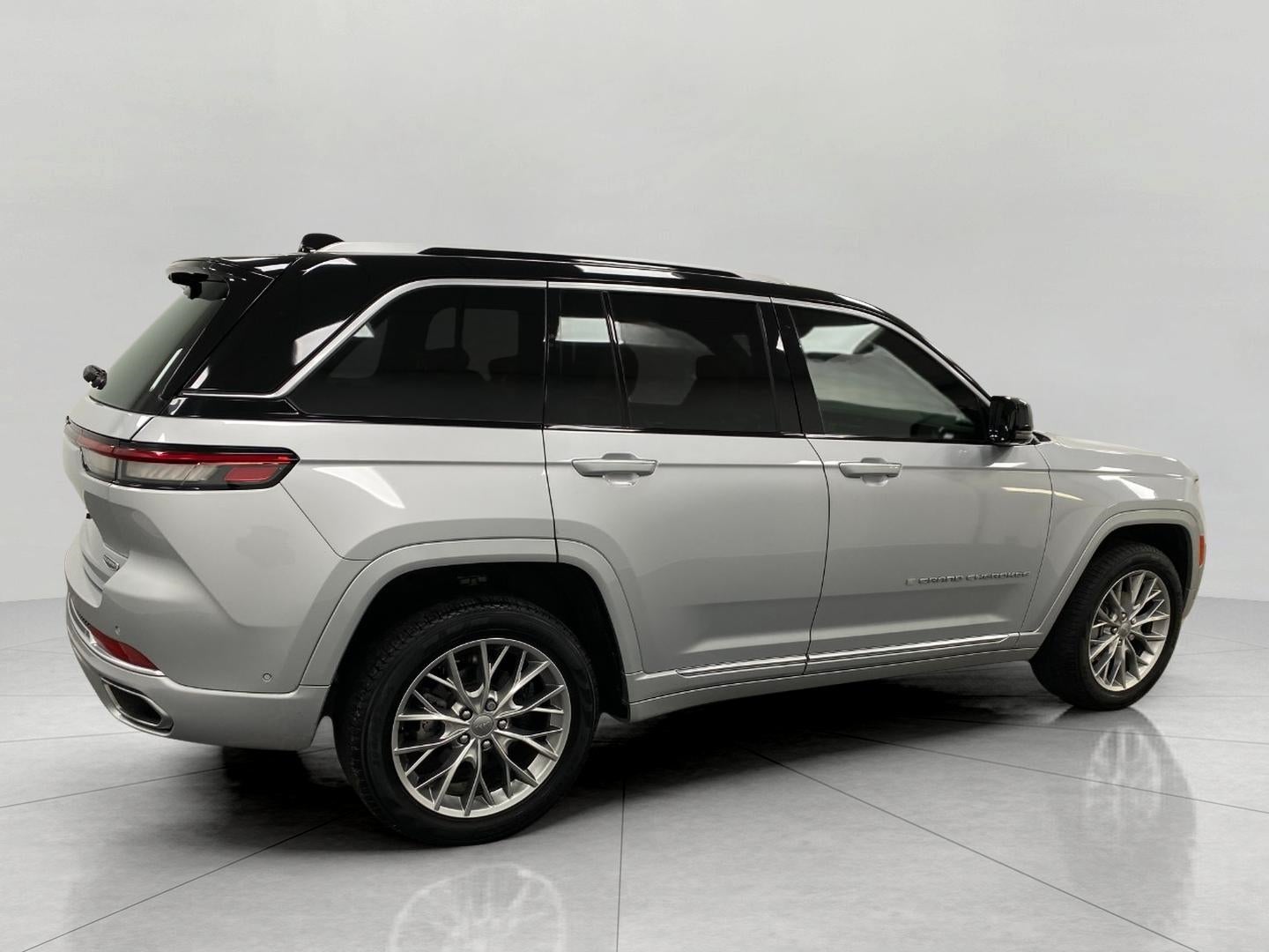 2023 Jeep GRAND CHEROKEE SPORT UTILITY