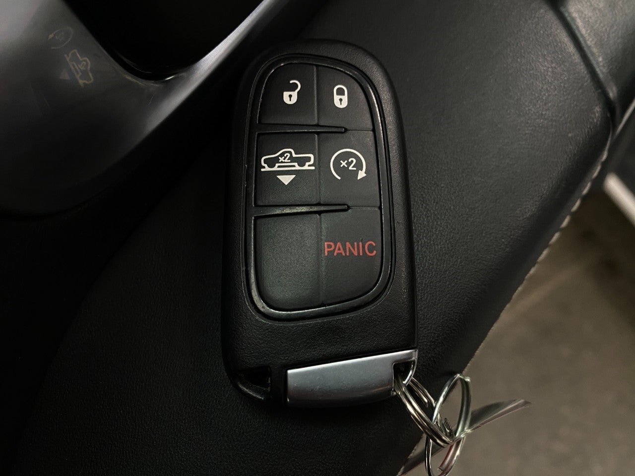 2018 RAM 1500 CREW CAB PICKUP - SHORT BED