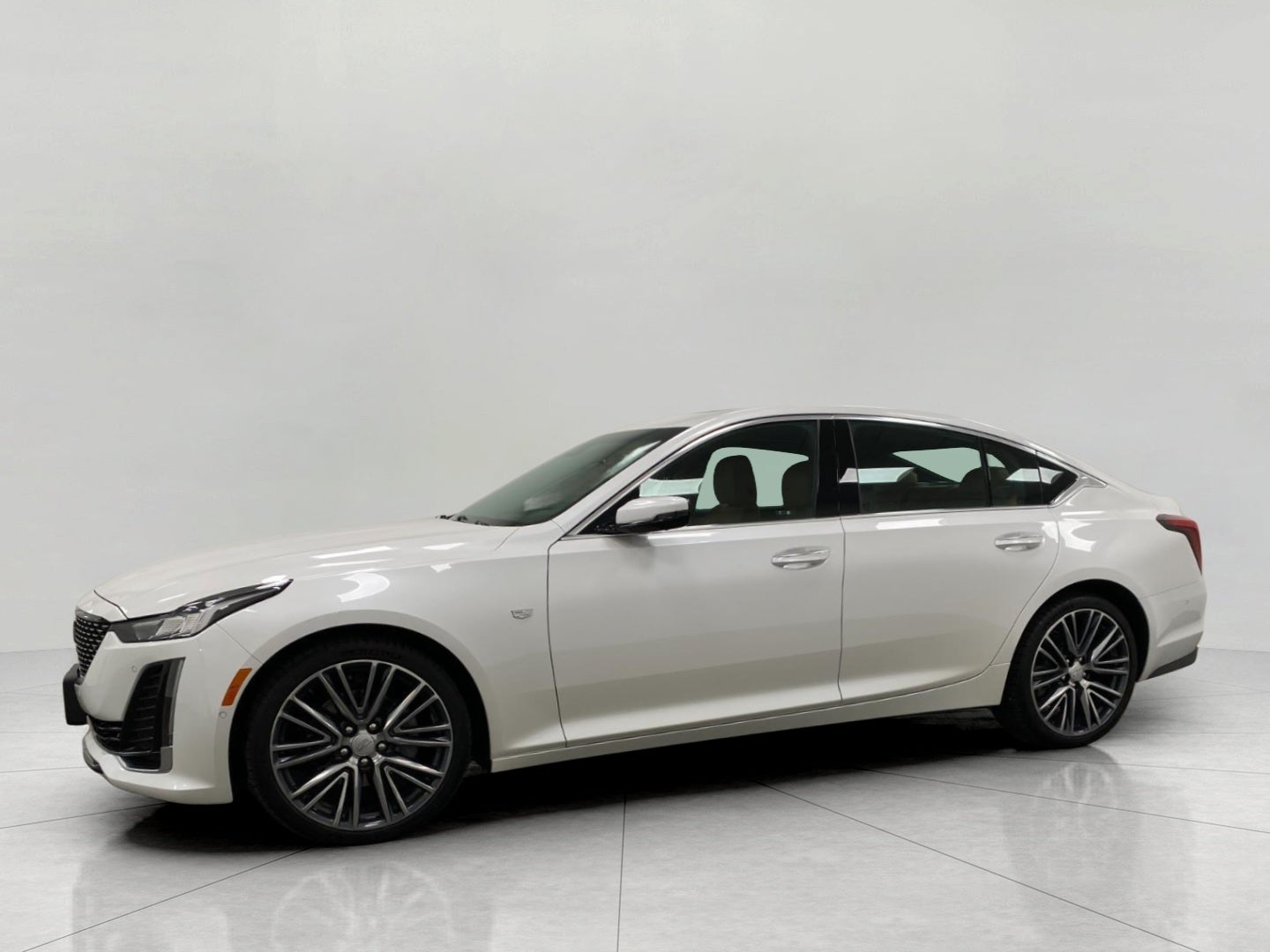 2023 Cadillac CT5 4dr Sdn Premium Luxury
