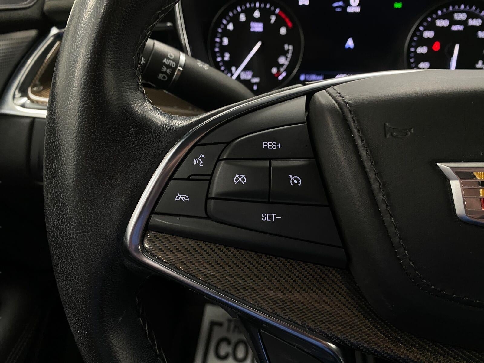 2022 Cadillac XT5 AWD 4dr Premium Luxury