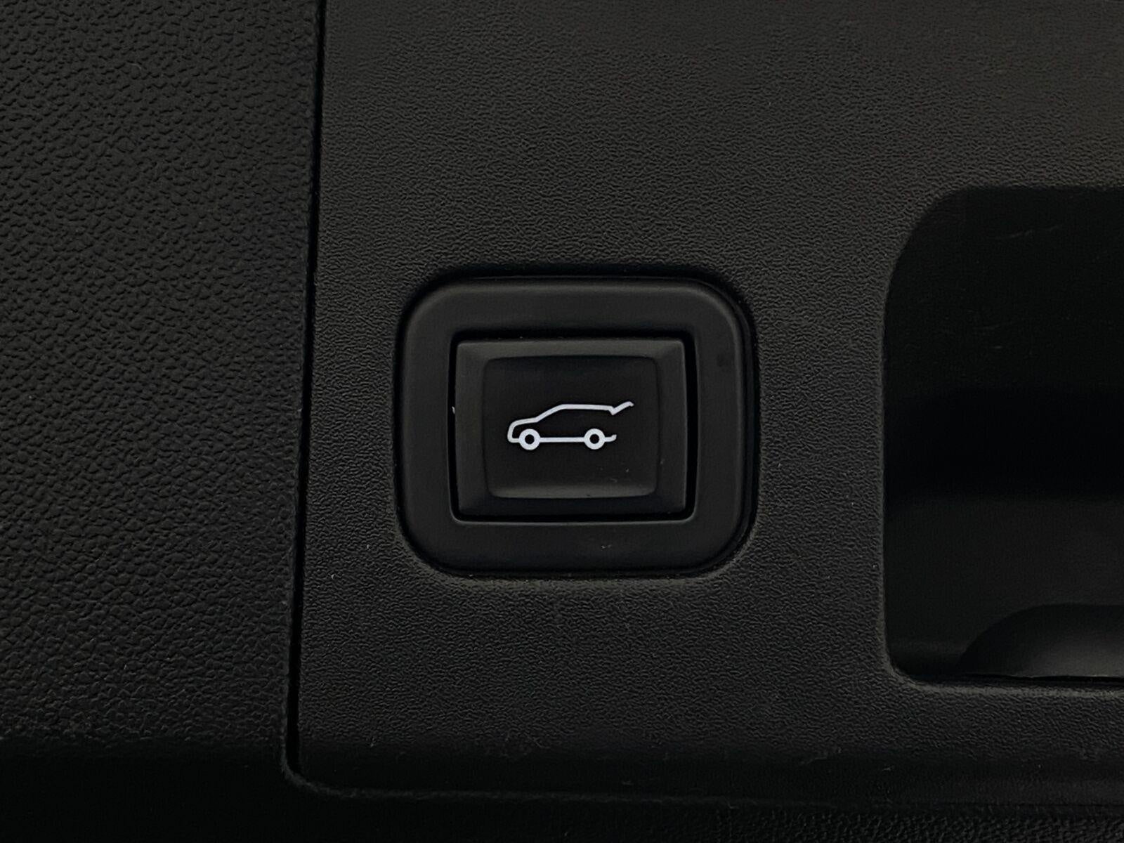 2022 Cadillac XT5 AWD 4dr Premium Luxury
