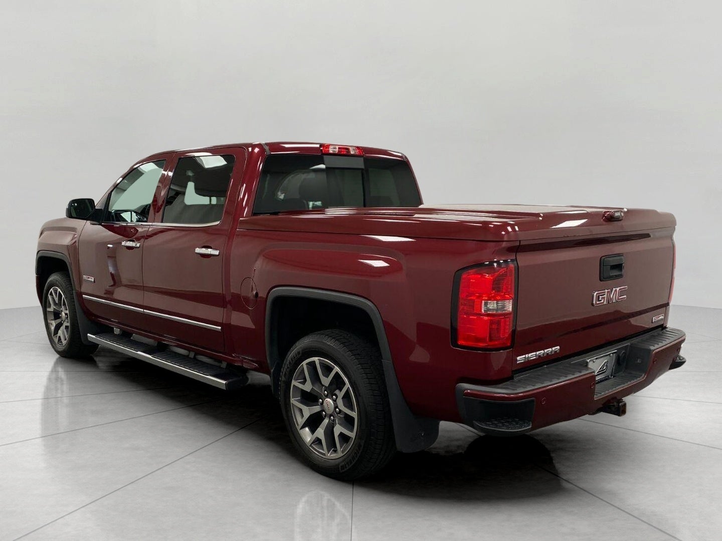 2015 GMC Sierra 1500 4WD Crew Cab 143.5 SLT