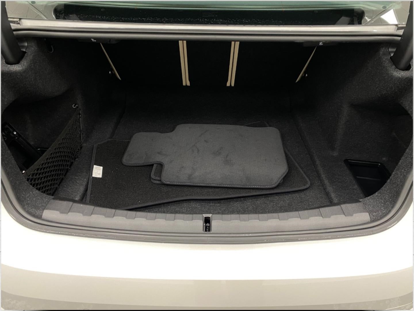 2025 BMW 3 Series 330i xDrive Sedan