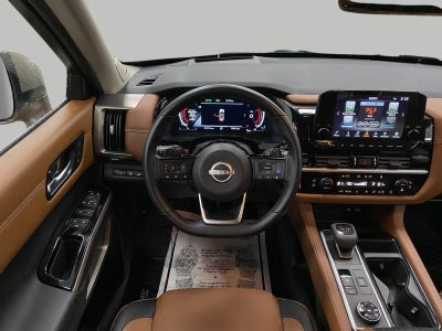 2025 Nissan Pathfinder Platinum 4WD