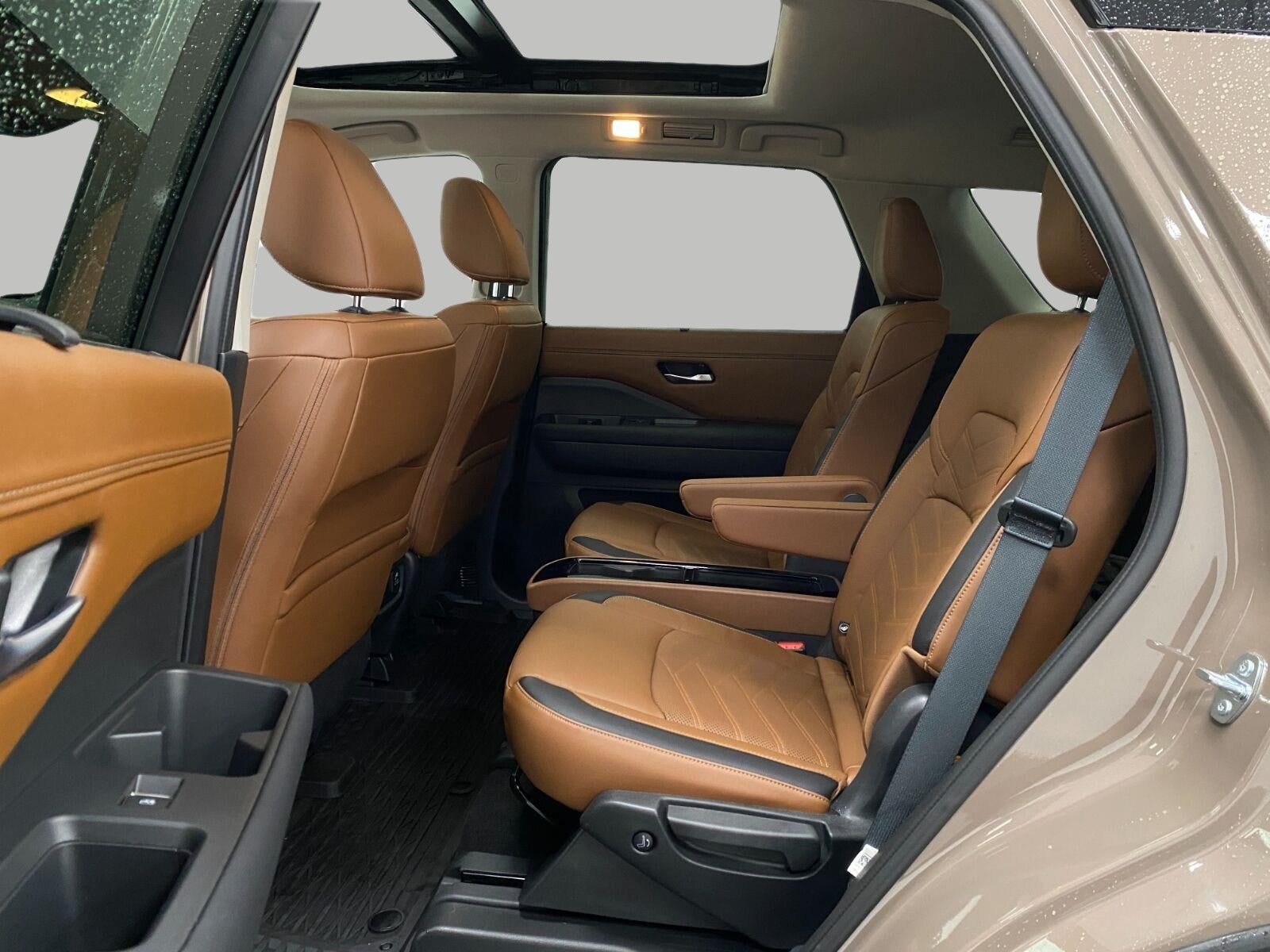 2025 Nissan Pathfinder Platinum 4WD