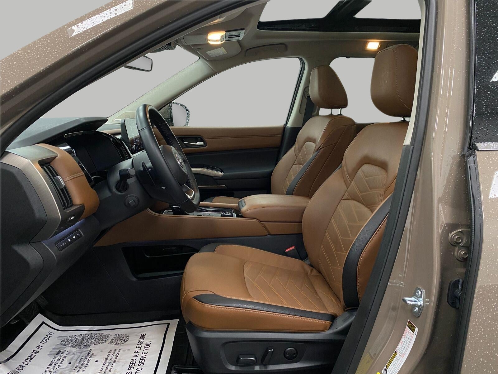 2025 Nissan Pathfinder Platinum 4WD