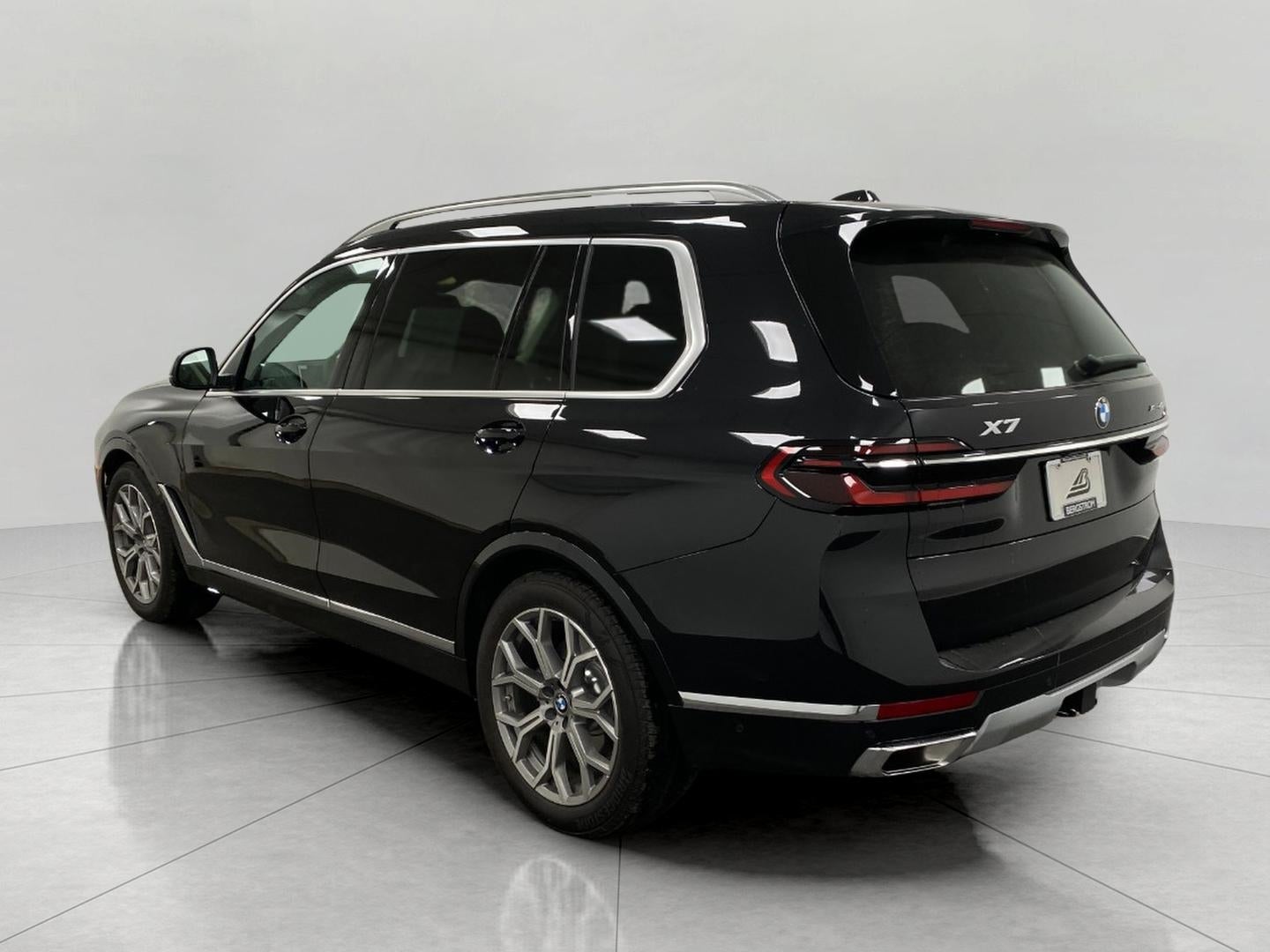 2026 BMW X7 xDrive40i Sports Activity Vehicle