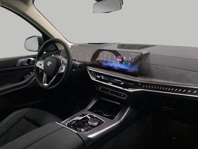 2026 BMW X7 xDrive40i Sports Activity Vehicle