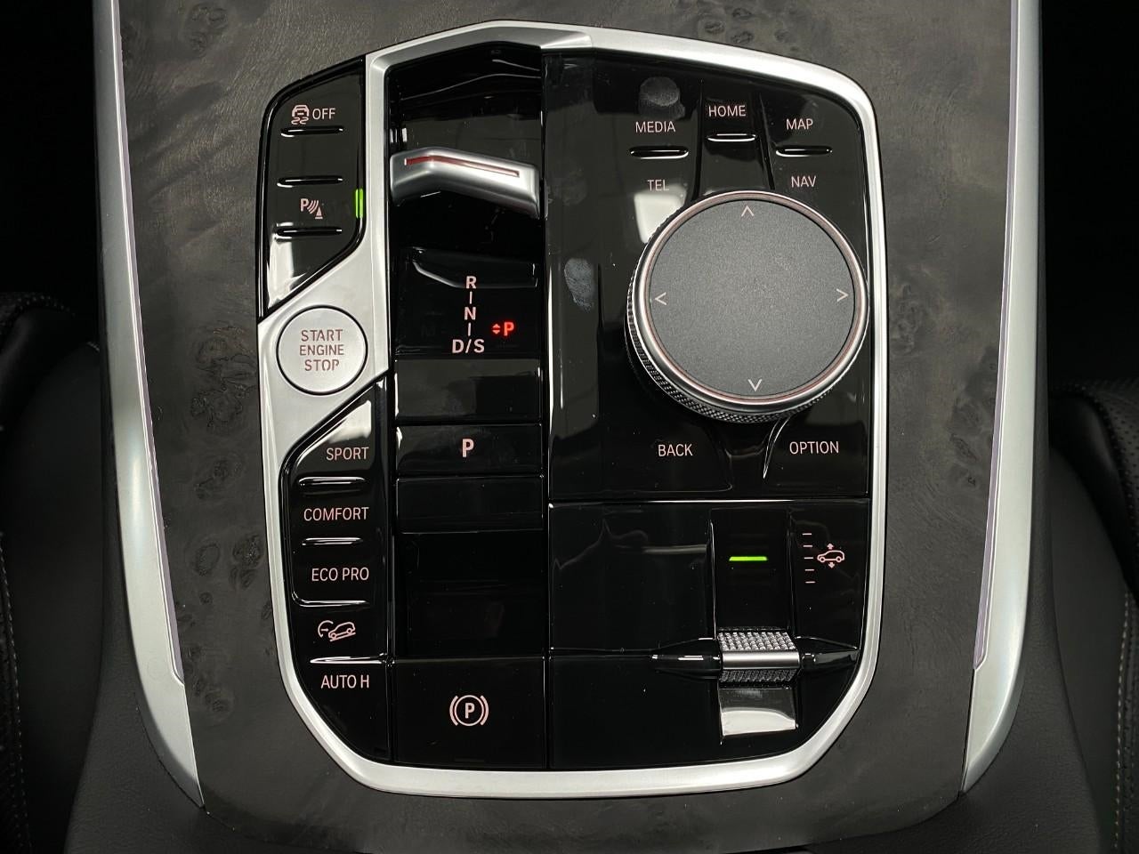 2026 BMW X7 xDrive40i Sports Activity Vehicle