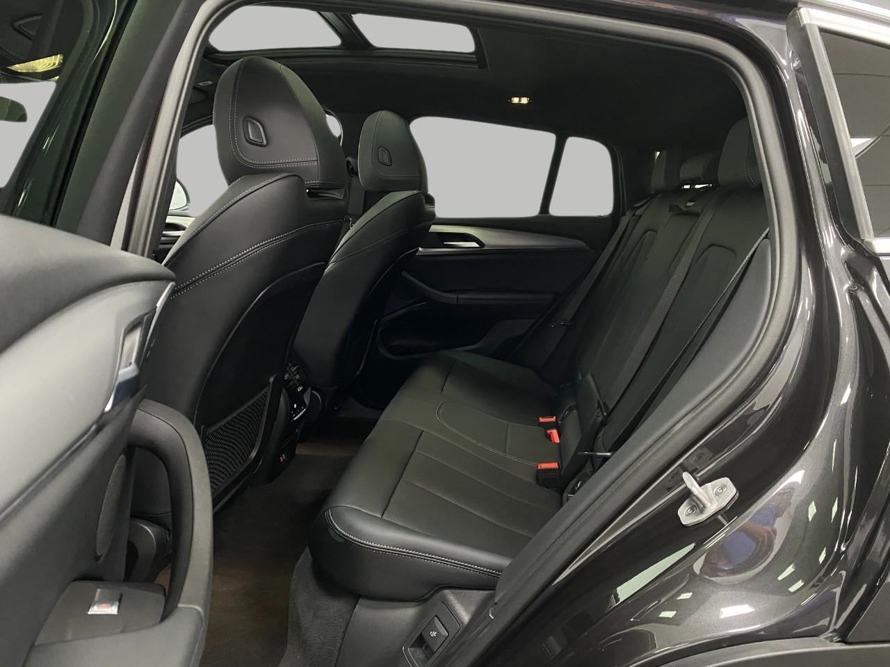 2025 BMW X4 xDrive30i Sports Activity Coupe