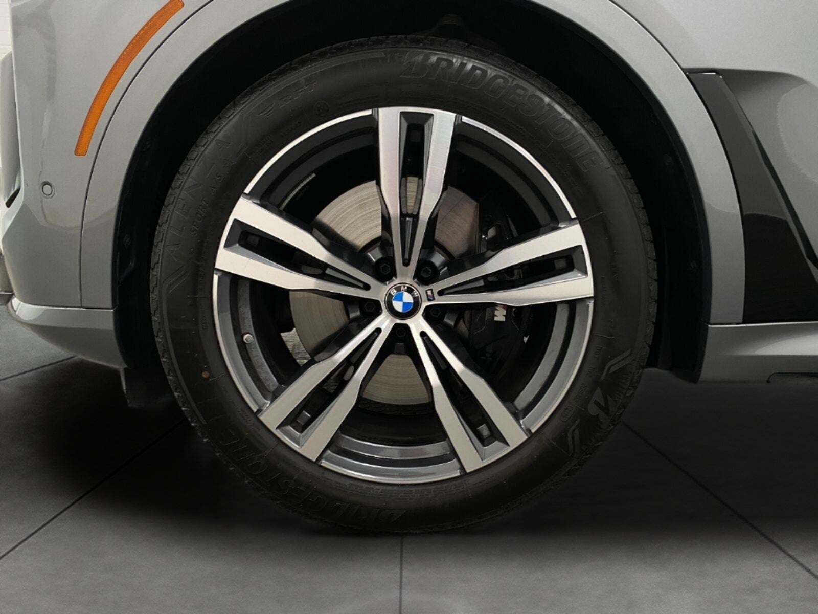 2026 BMW X7 M60i Sports Activity Vehicle