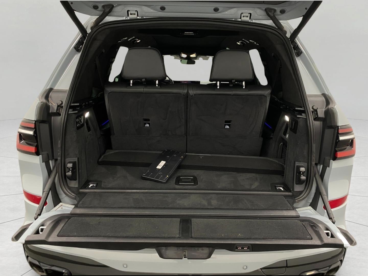 2023 BMW X7 M60i Sports Activity Vehicle