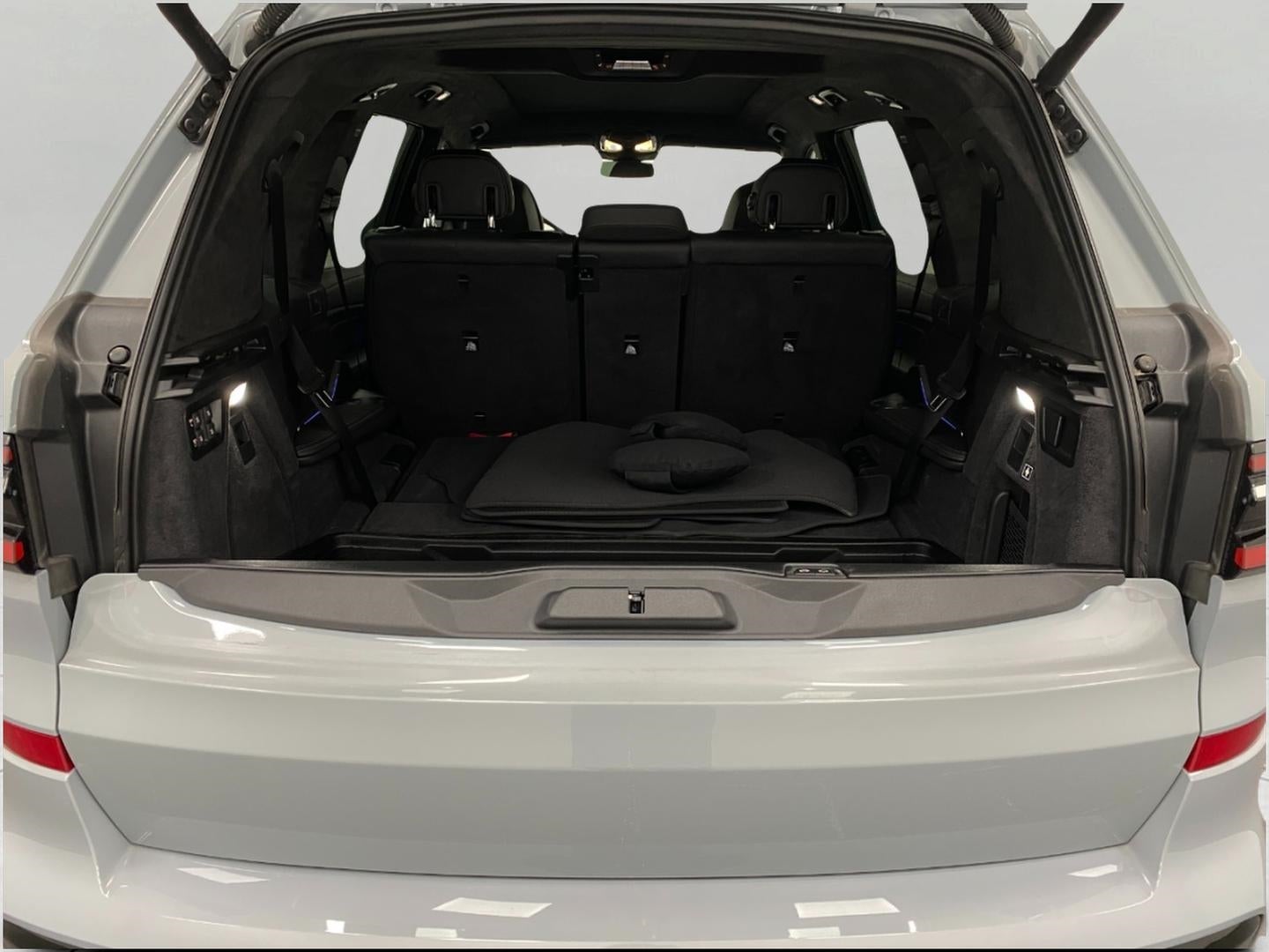 2025 BMW X7 M60i Sports Activity Vehicle