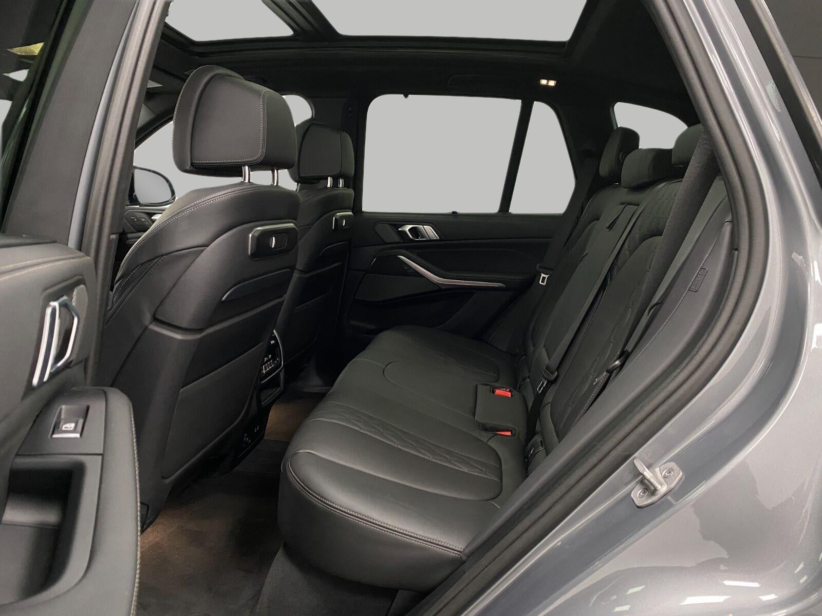 2025 BMW X5 M60i Sports Activity Vehicle