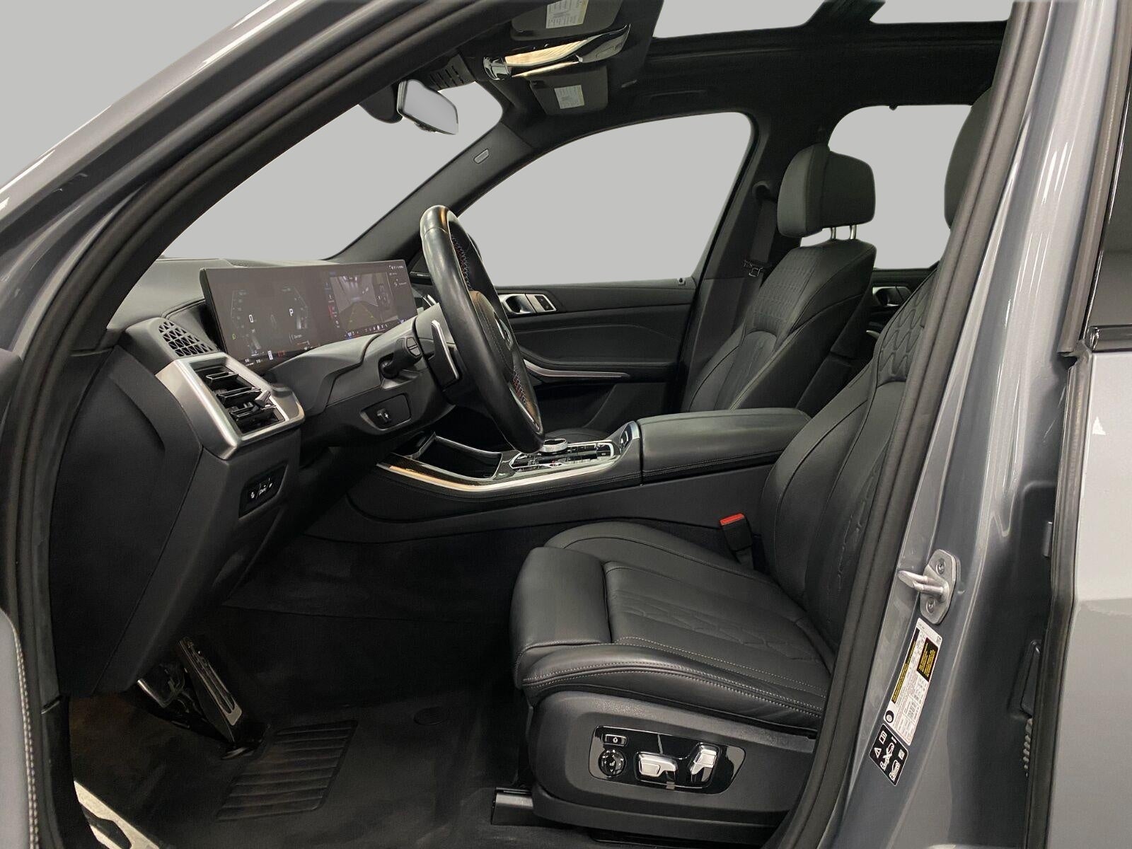 2025 BMW X5 M60i Sports Activity Vehicle