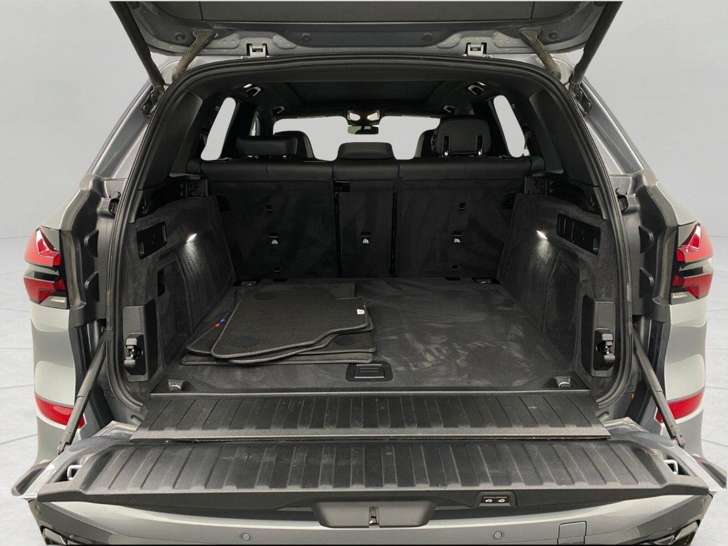 2025 BMW X5 M60i Sports Activity Vehicle