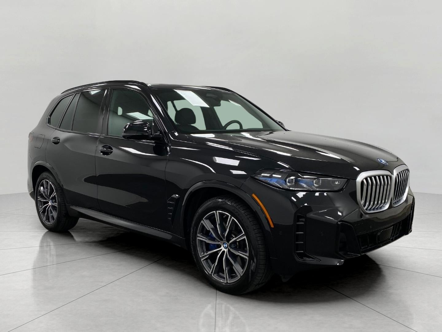 2026 BMW X5 xDrive50e's photo