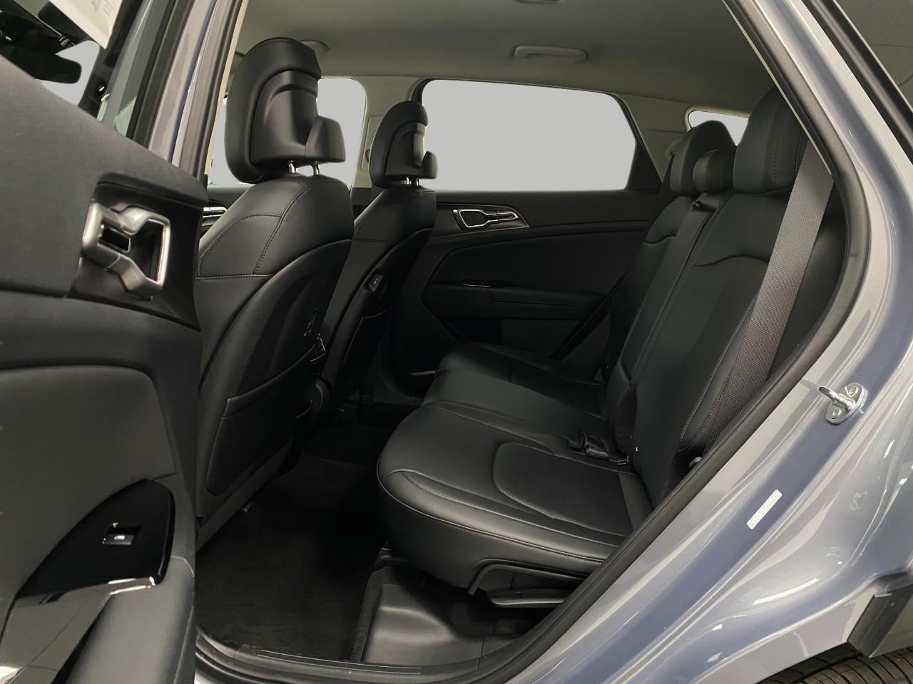 2025 Kia Sportage EX FWD