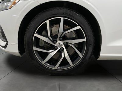 2020 Volvo S60 T6 AWD Momentum