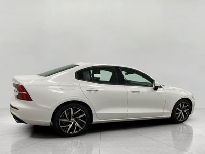 2020 Volvo S60 T6 AWD Momentum