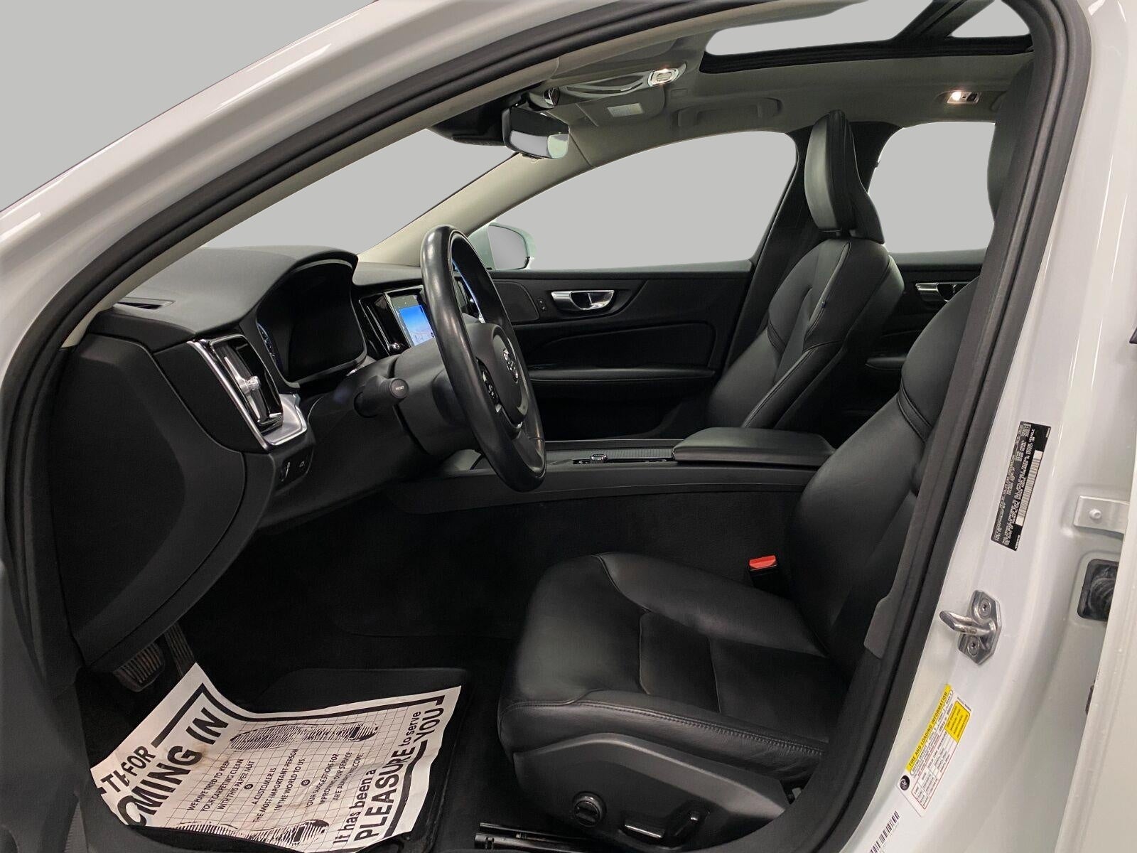 2020 Volvo S60 T6 AWD Momentum