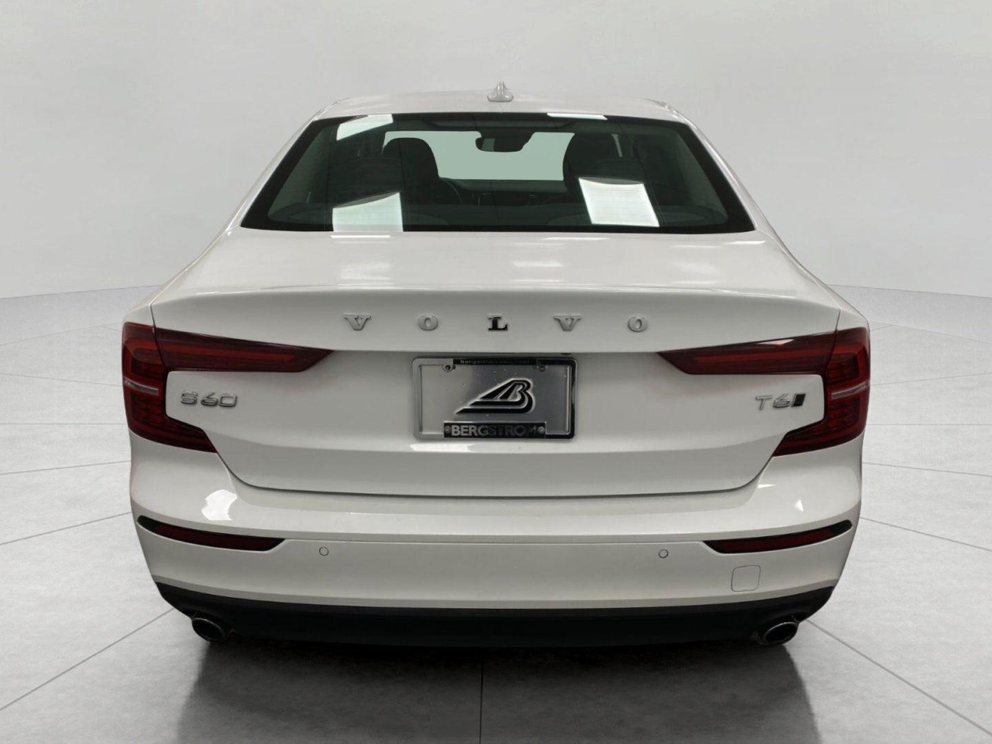 2020 Volvo S60 T6 AWD Momentum