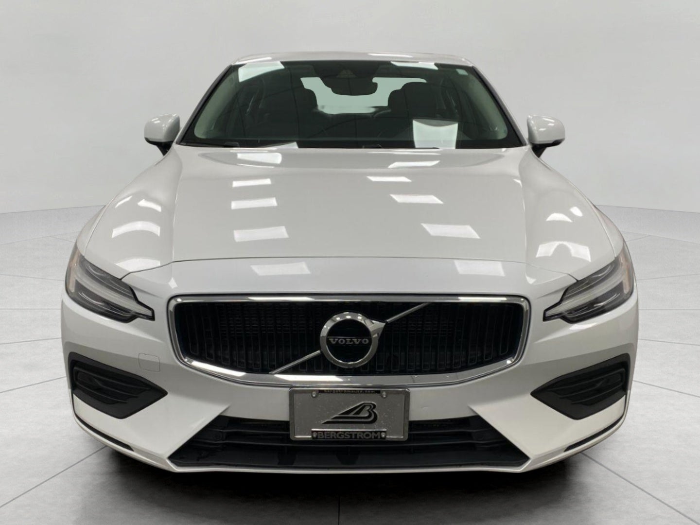 2020 Volvo S60 T6 AWD Momentum