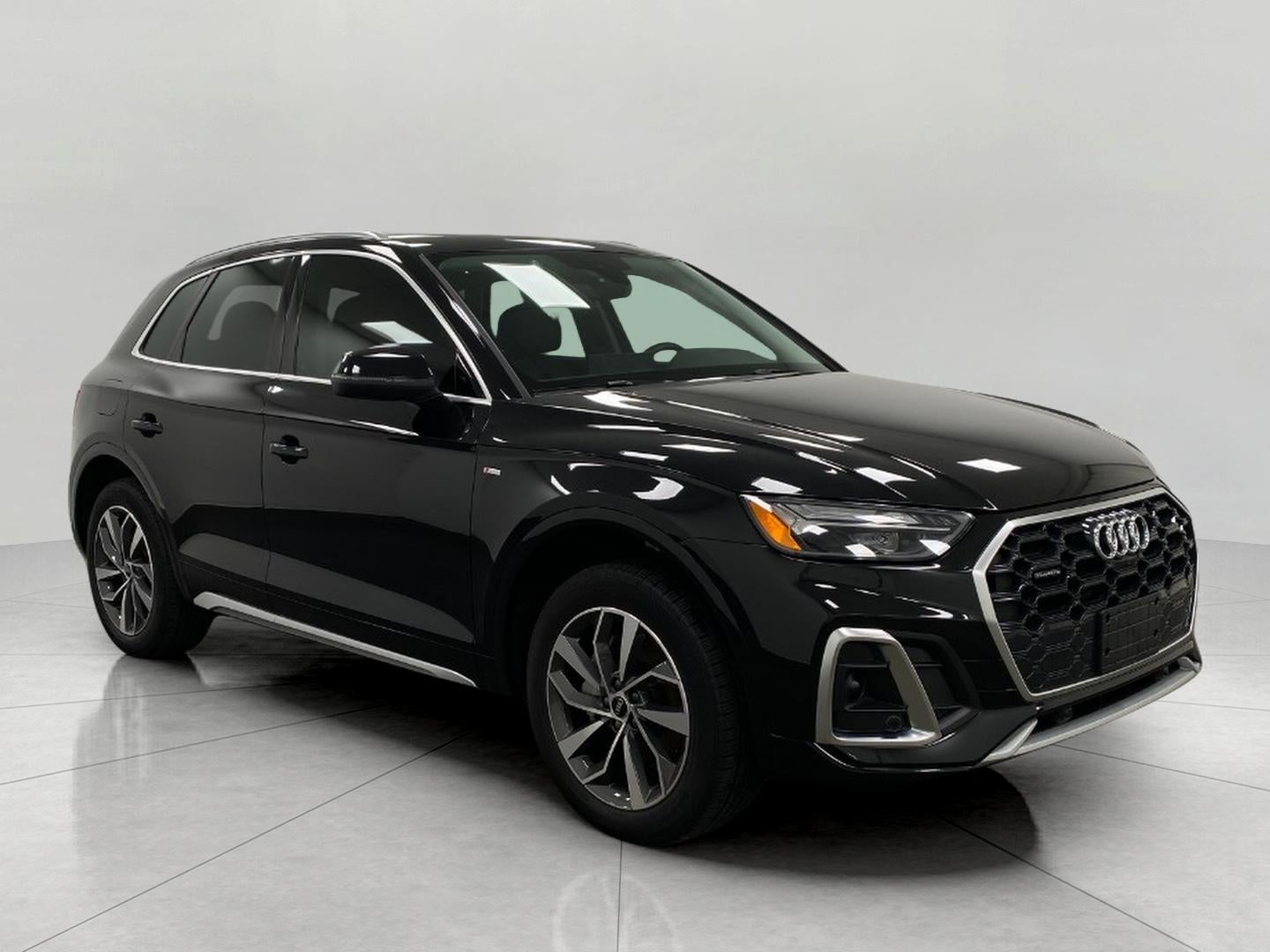 2022 Audi Q5 Premium Plus