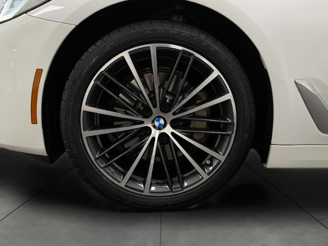 2023 BMW 5 Series 530i xDrive Sedan