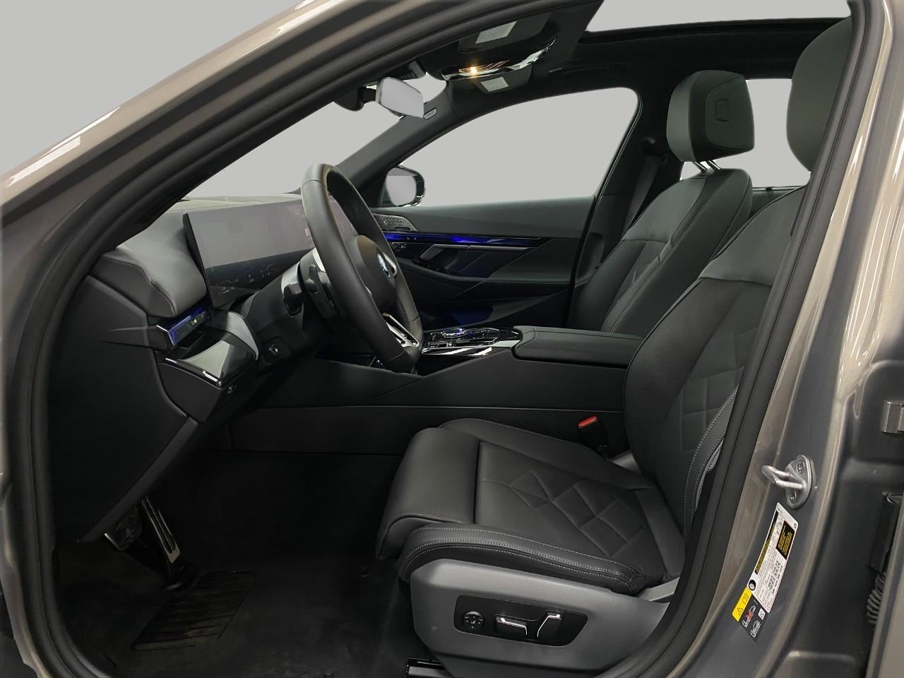 2026 BMW 5 Series 550e xDrive Sedan