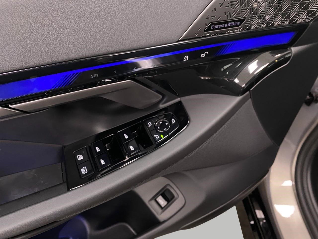 2026 BMW 5 Series 550e xDrive Sedan