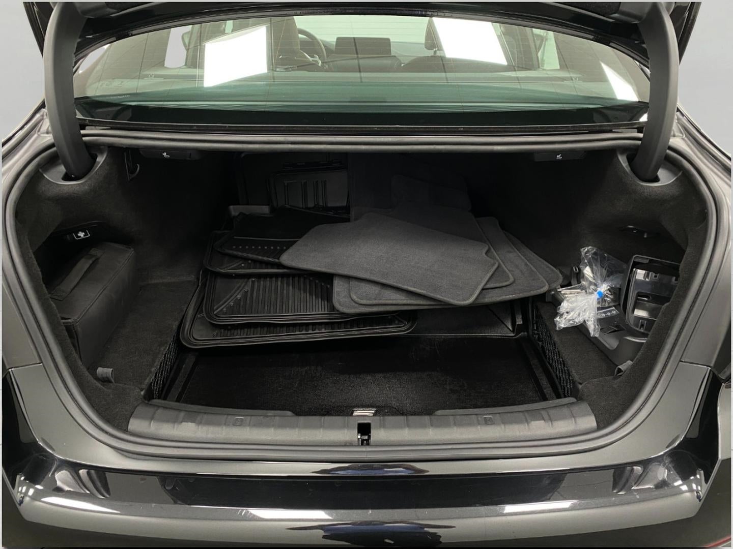 2023 BMW 5 Series 530e xDrive Plug-In Hybrid