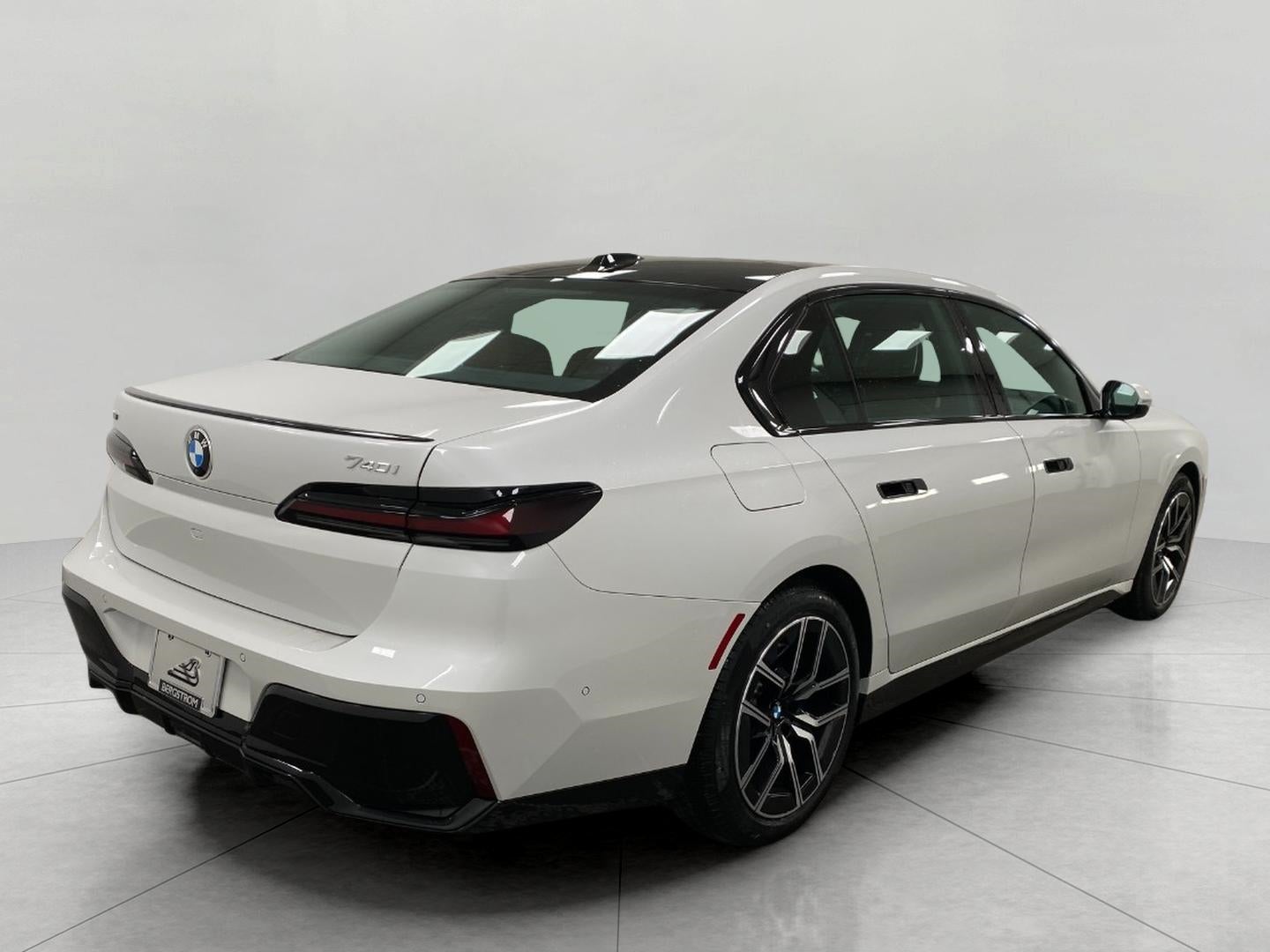 2025 BMW 7 Series 740i xDrive Sedan