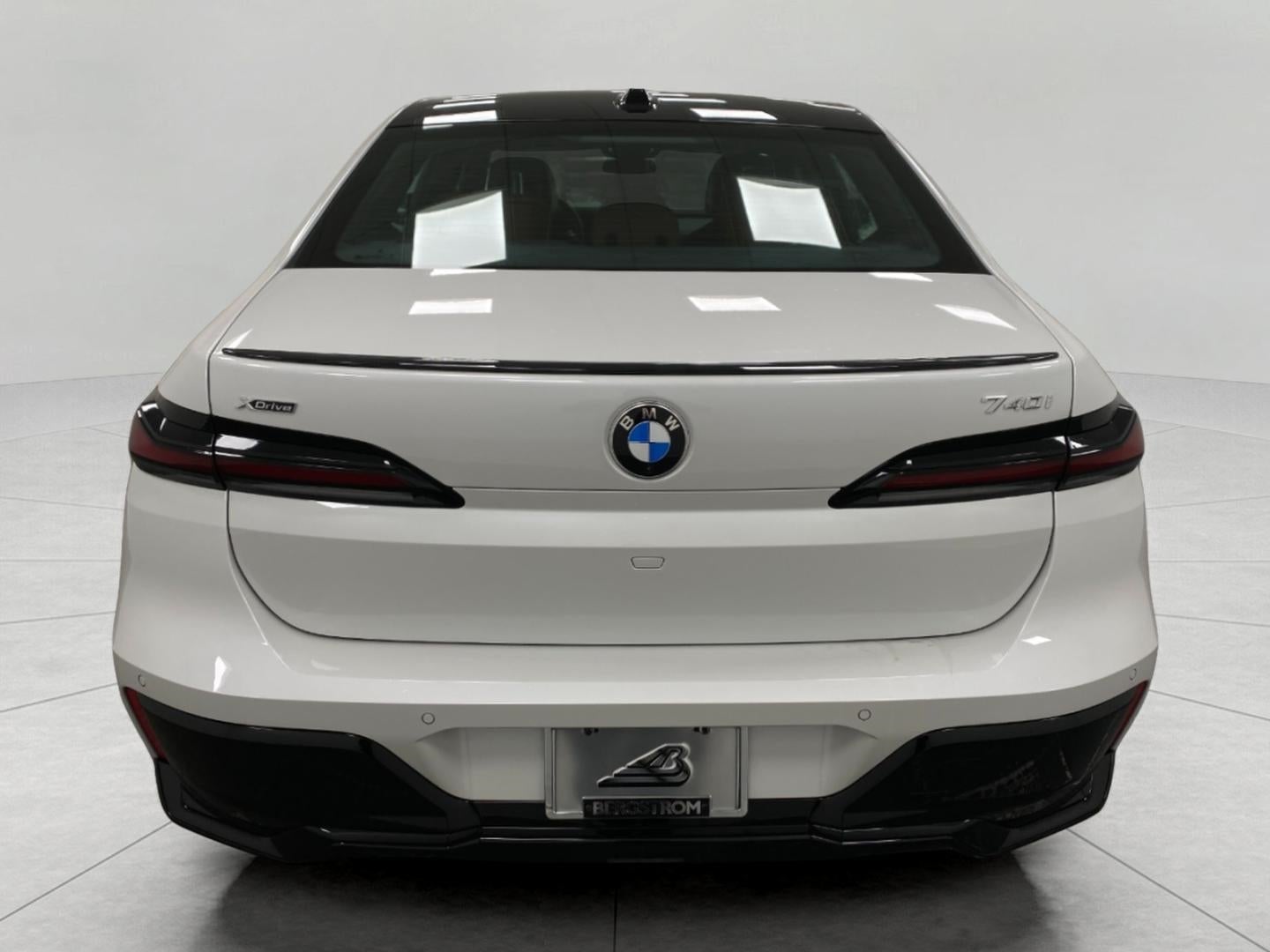 2025 BMW 7 Series 740i xDrive Sedan