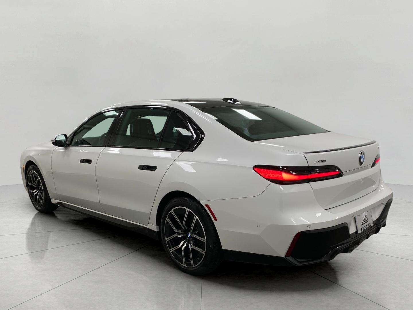 2025 BMW 7 Series 740i xDrive Sedan