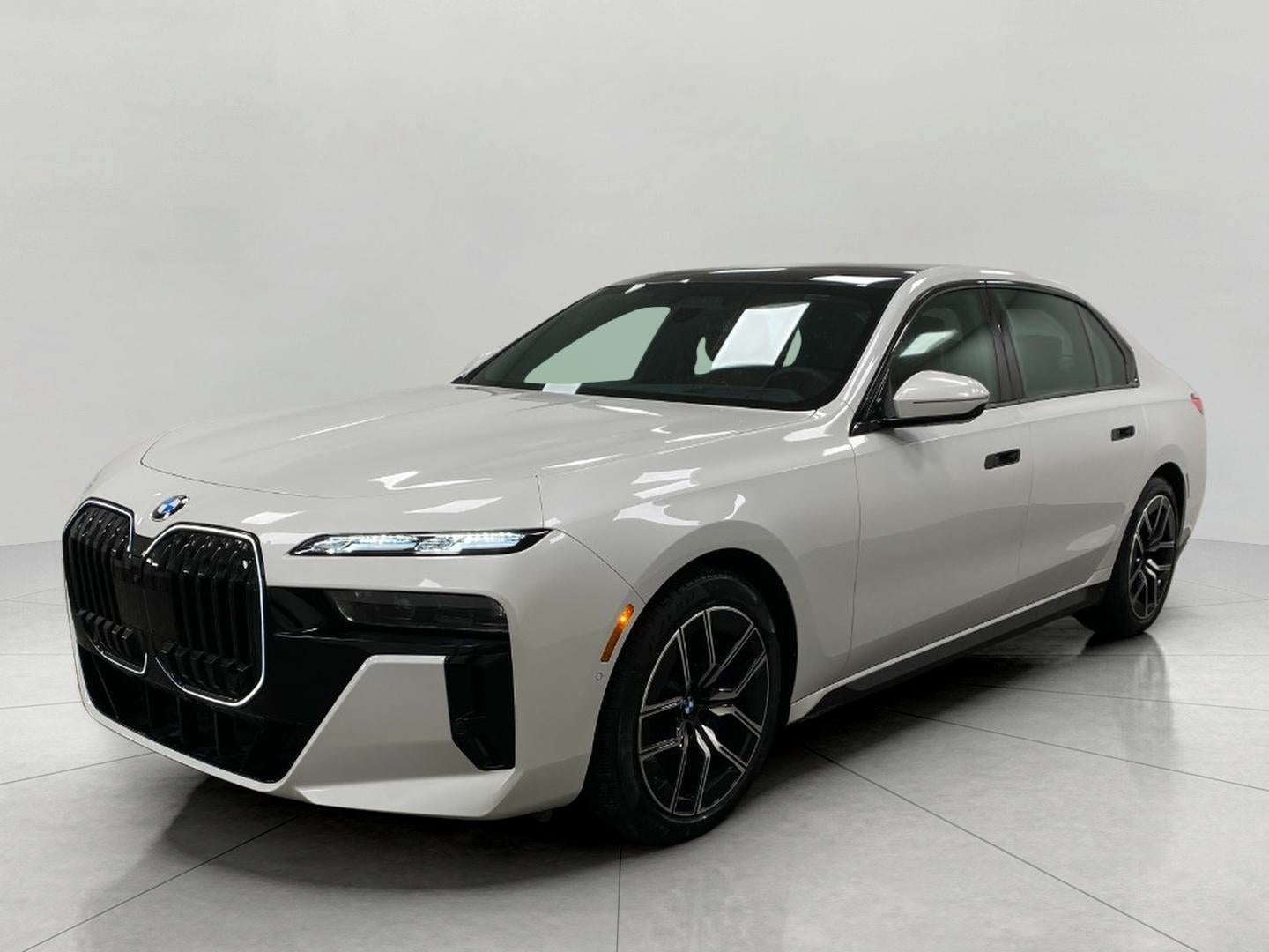 2025 BMW 7 Series 740i xDrive Sedan