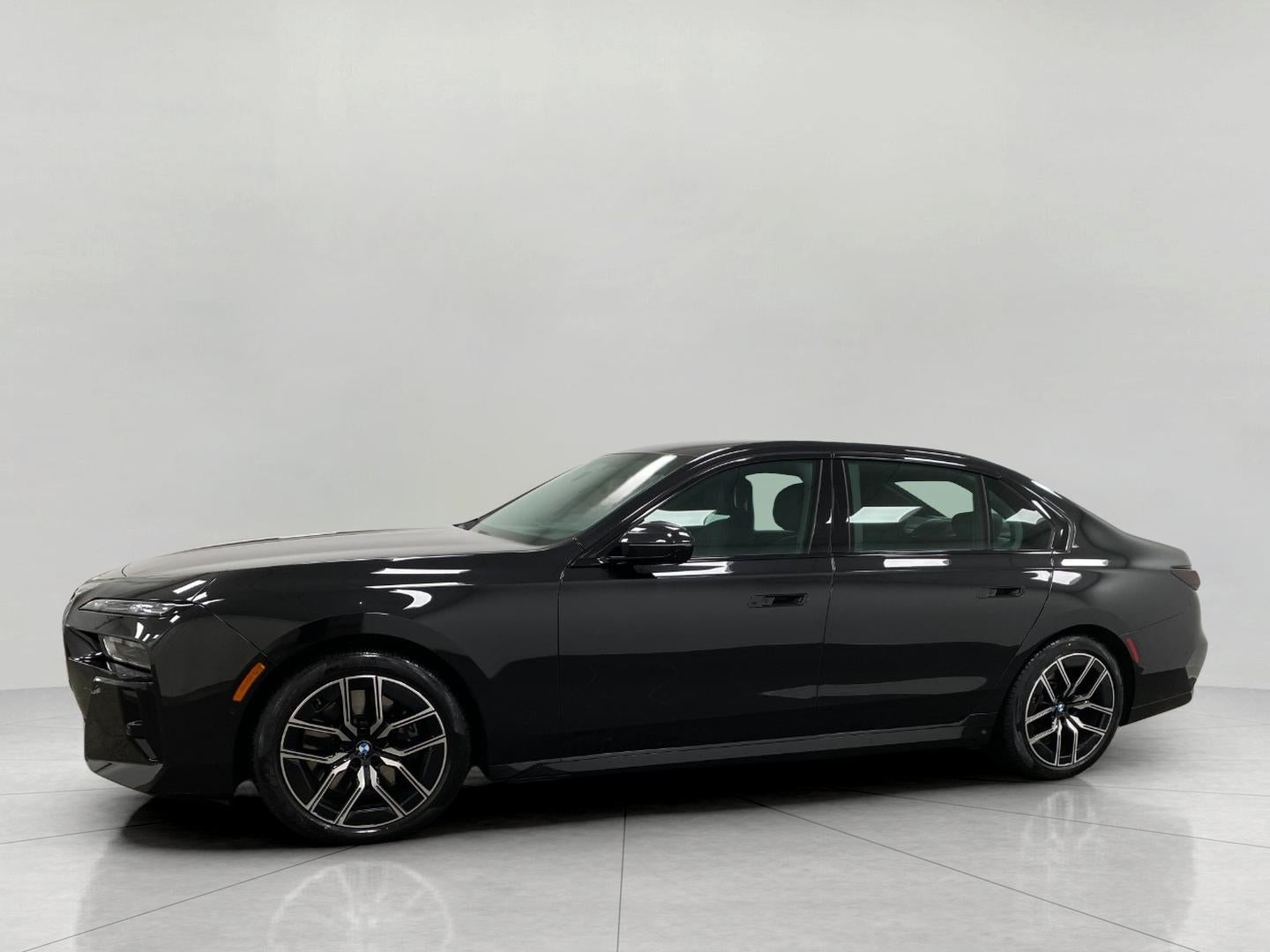 2023 BMW 7 Series 760i xDrive Sedan