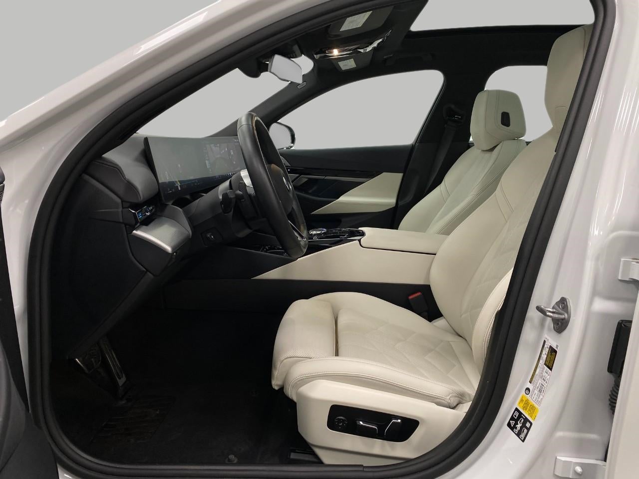 2024 BMW 5 Series 530i xDrive Sedan