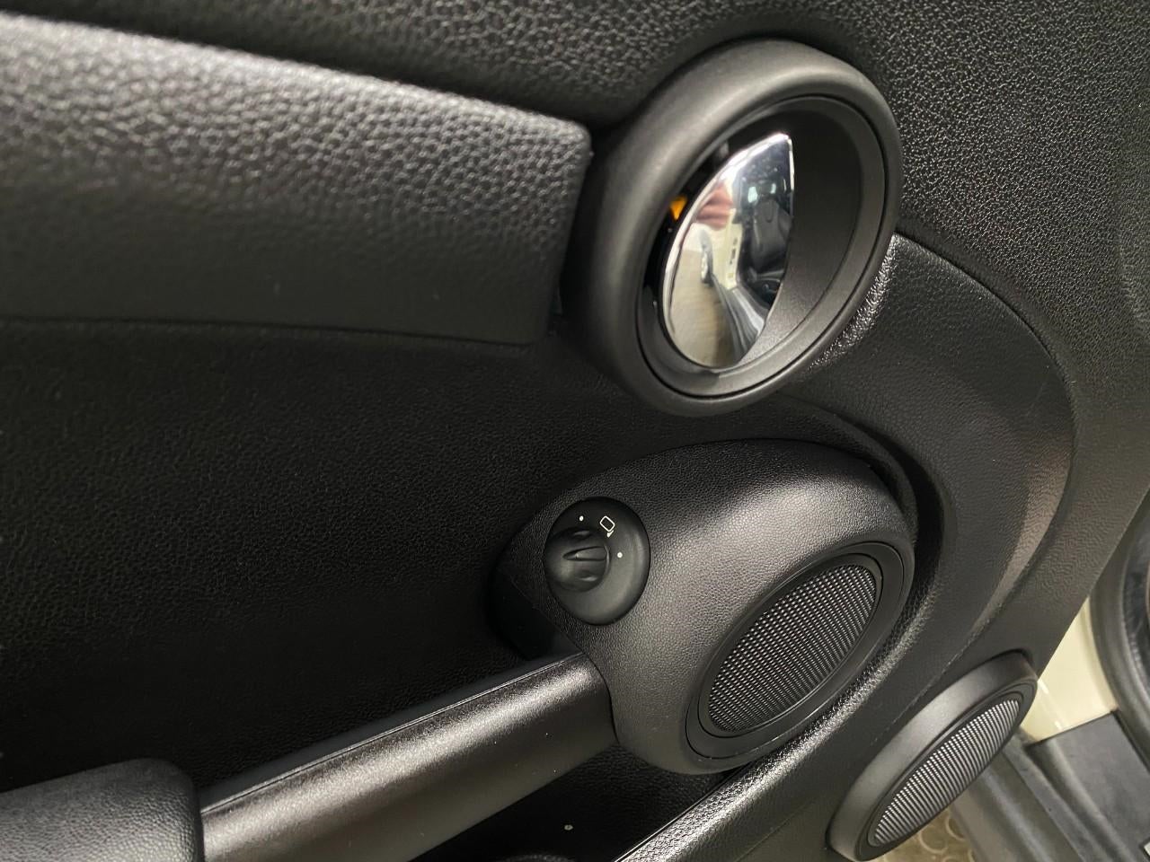 2014 MINI Cooper Roadster 2dr