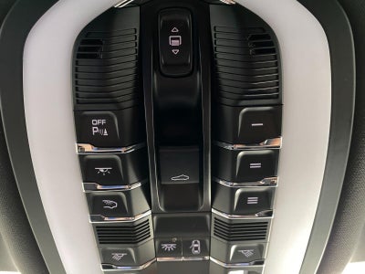 2021 Porsche Macan AWD